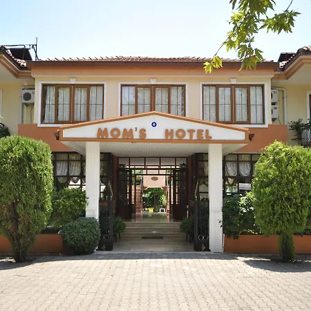 Mg Moms Hotel