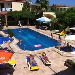 Mg Moms Kemer